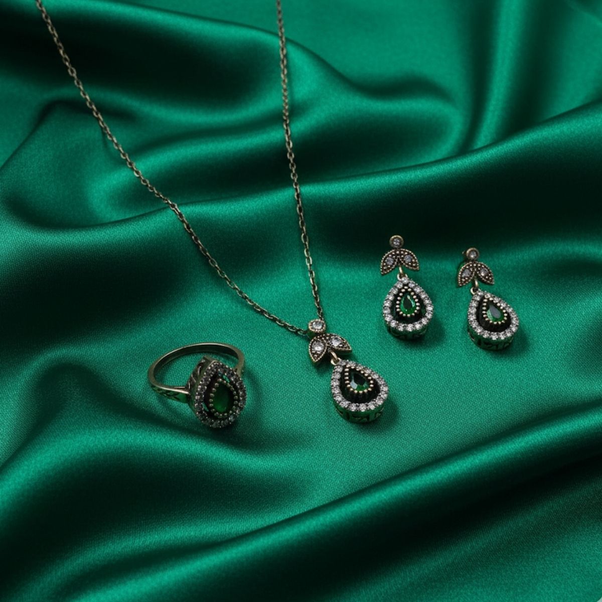 Damla Zümrüt Rengi Zirkon Otantik Set1 Damla Zümrüt Rengi Zirkon Otantik Set - Görsel 2
